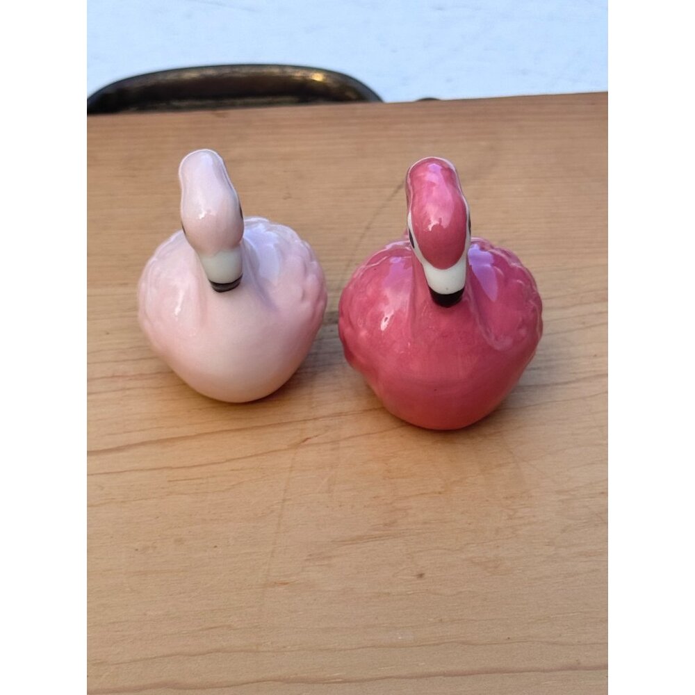 Cracker Barrel Flamingo Salt Pepper Shakers Pink Ceramic Set Tropical Kitsch